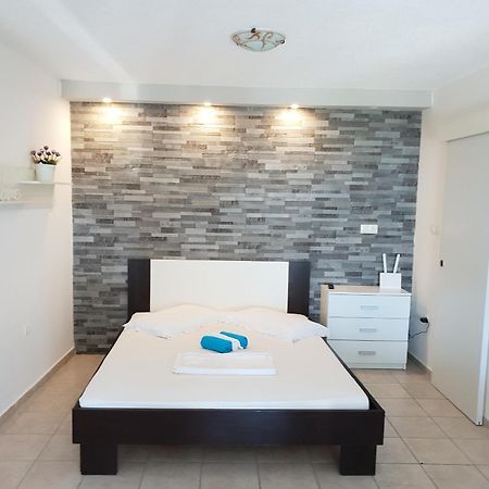Apartments Hajdi Duće Esterno foto