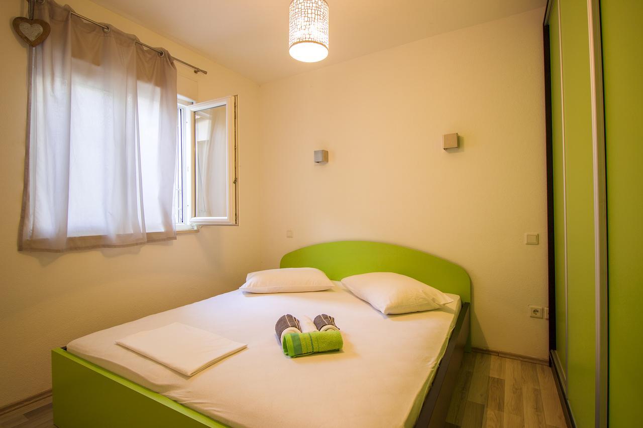 Apartments Hajdi Duće Esterno foto
