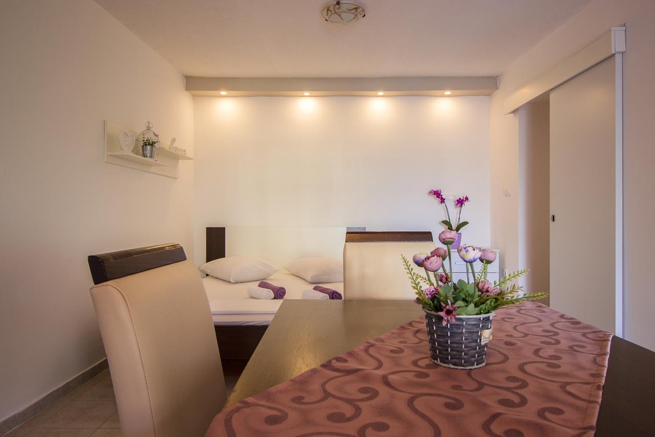 Apartments Hajdi Duće Esterno foto