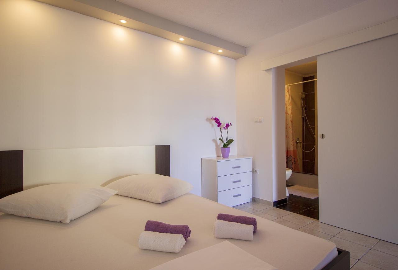 Apartments Hajdi Duće Esterno foto
